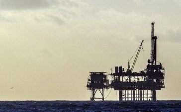 Poder 360: Petrobras acertou ao concentrar esforços na extração de óleo do pré-sal, diz Adriano Pires
