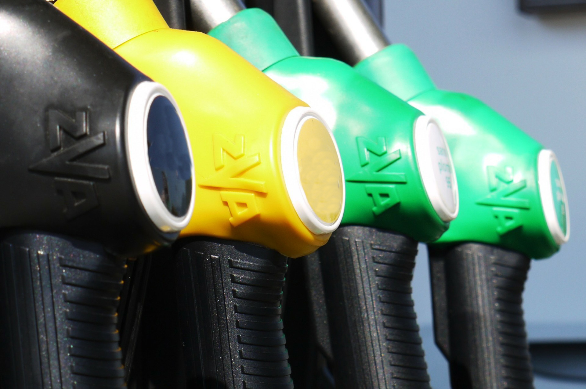 Petrobras eleva gasolina em 12% nas refinarias; mantém valor do diesel -  Abicom